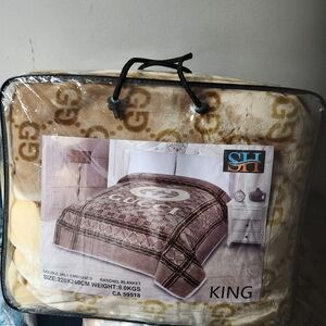 Gucci Beige and Brown Plush Throw Blanket